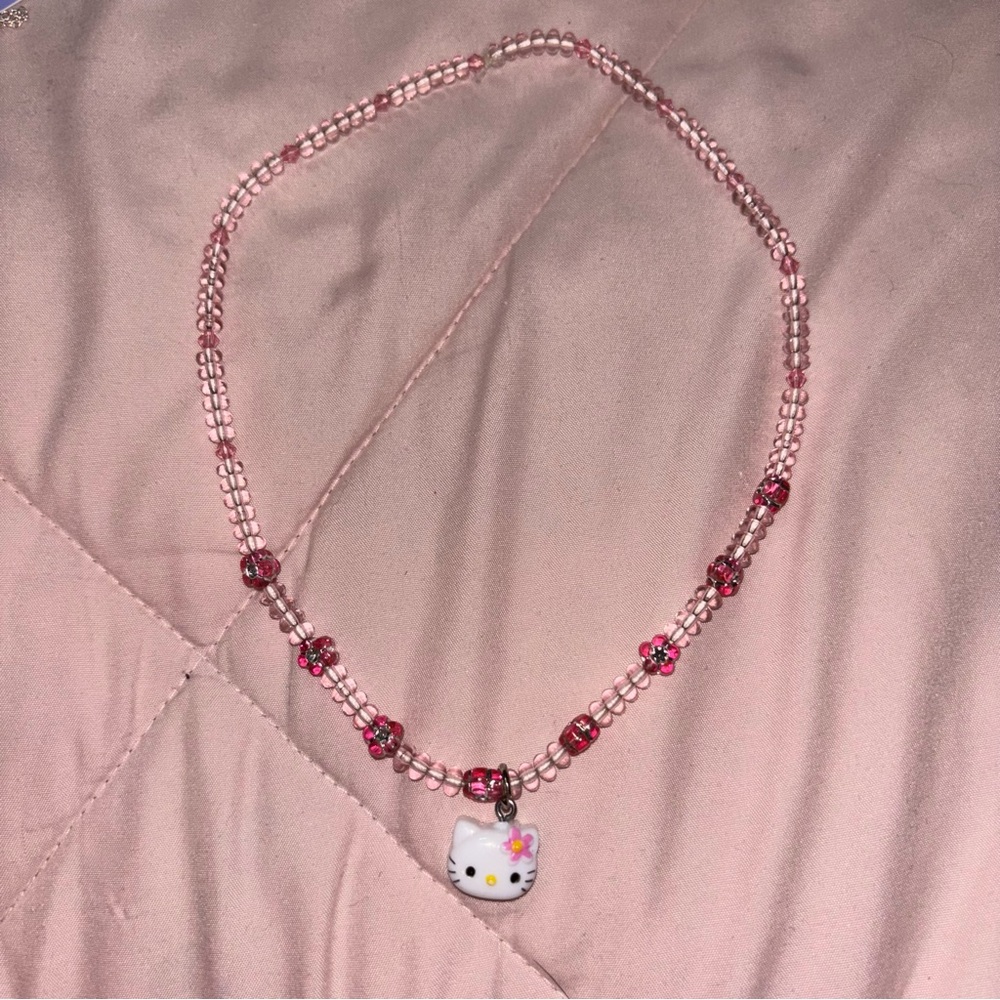 2009 Cute Pink Beaded Necklace with Hello Kitty Charm
